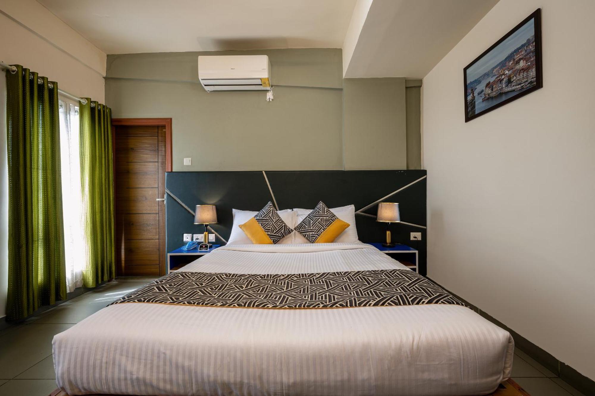 Cj Grande By Jesway Hotels & Resorts Kochi Ngoại thất bức ảnh
