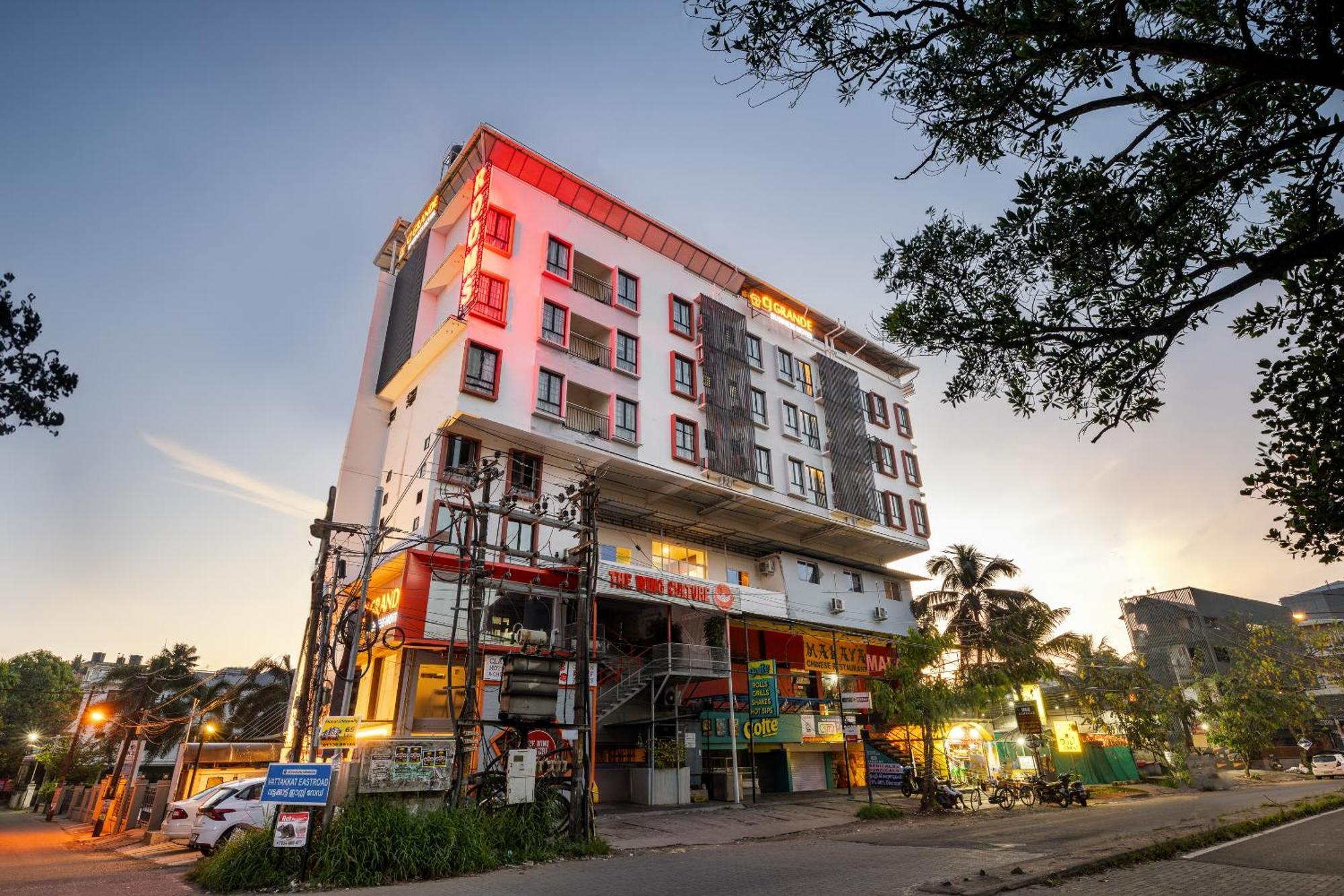 Cj Grande By Jesway Hotels & Resorts Kochi Ngoại thất bức ảnh
