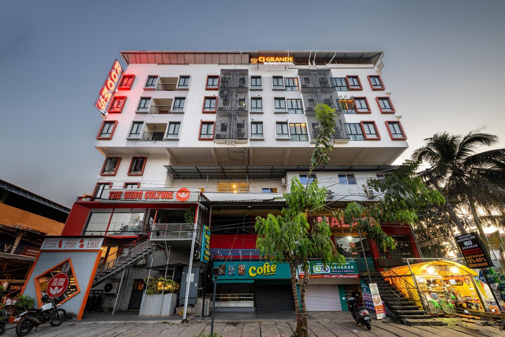 Cj Grande By Jesway Hotels & Resorts Kochi Ngoại thất bức ảnh